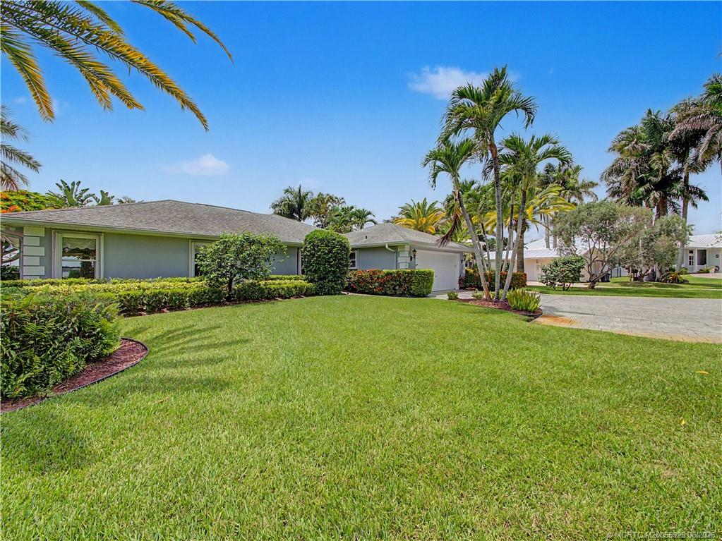 1910 NW Cove Circle