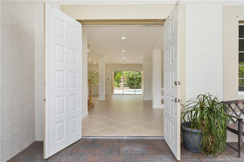 5044 SW Saint Creek Drive