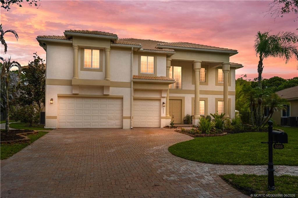 5044 SW Saint Creek Drive