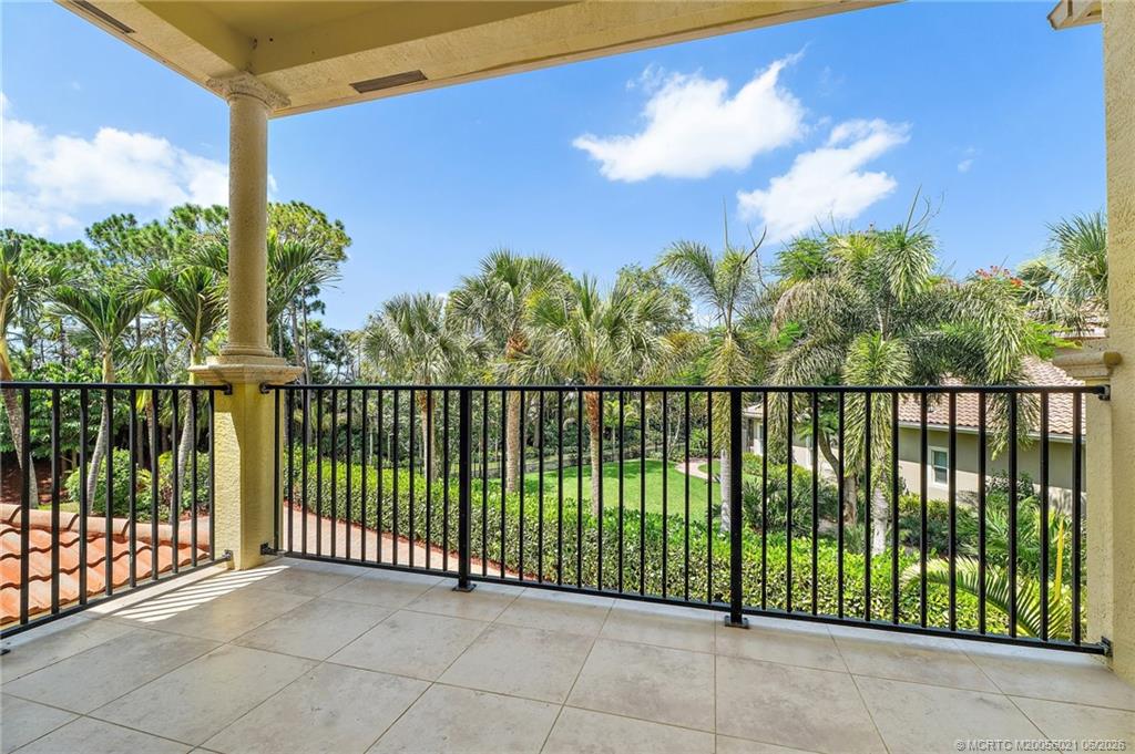 32 SW Wiregrass Ct