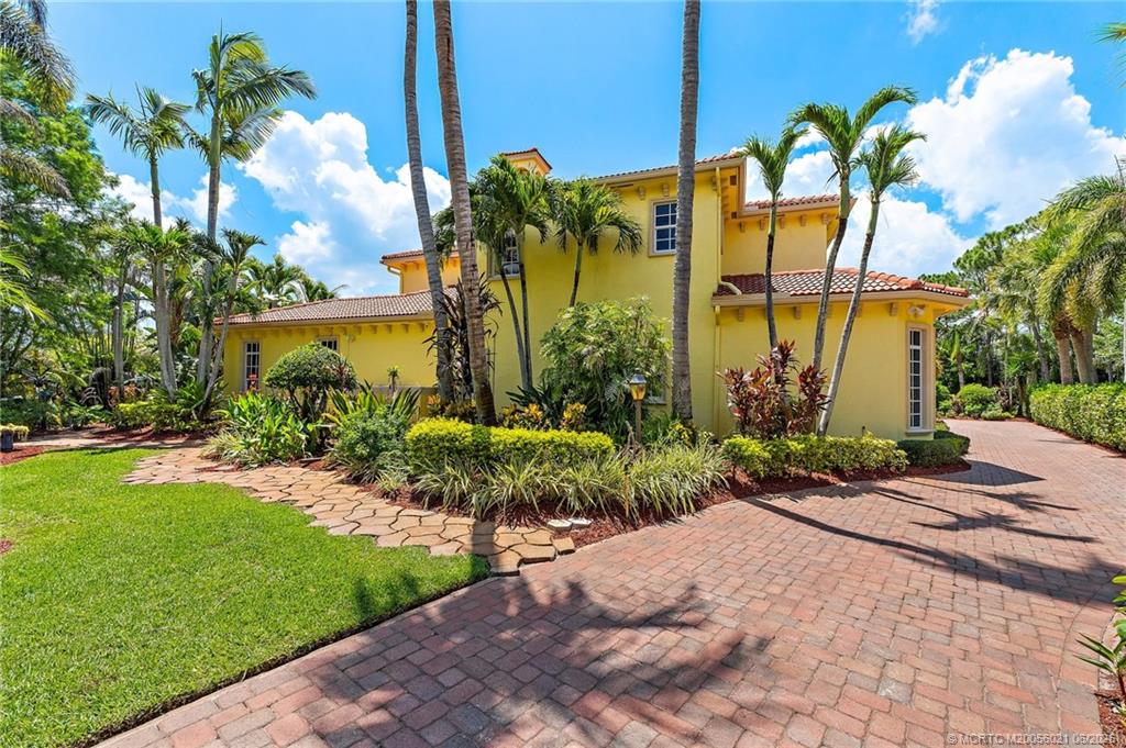 32 SW Wiregrass Ct