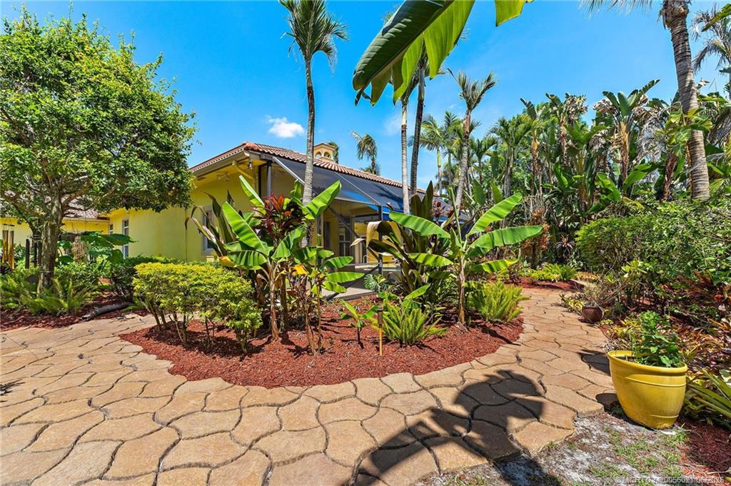 32 SW Wiregrass Ct