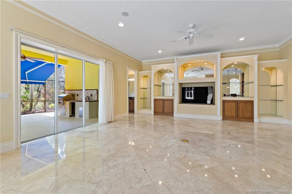 32 SW Wiregrass Ct
