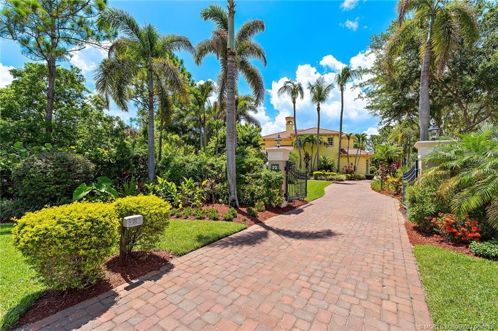 32 SW Wiregrass Ct