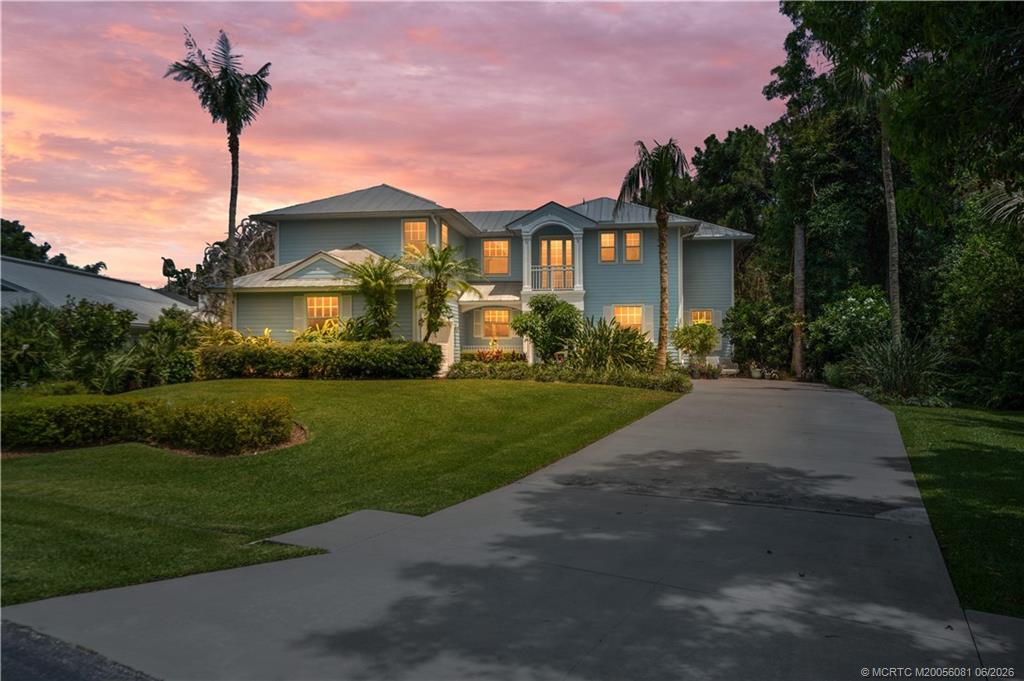1859 NE Victorian Lane