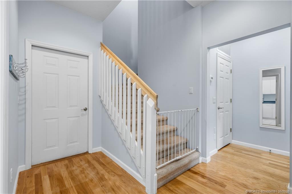 1859 NE Victorian Lane