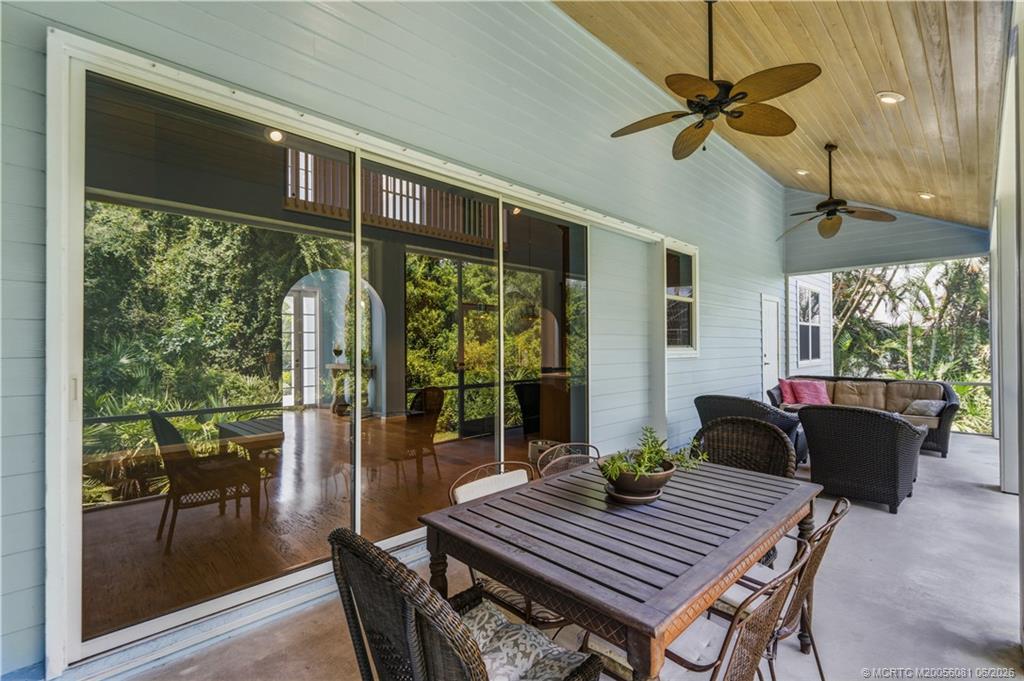 1859 NE Victorian Lane