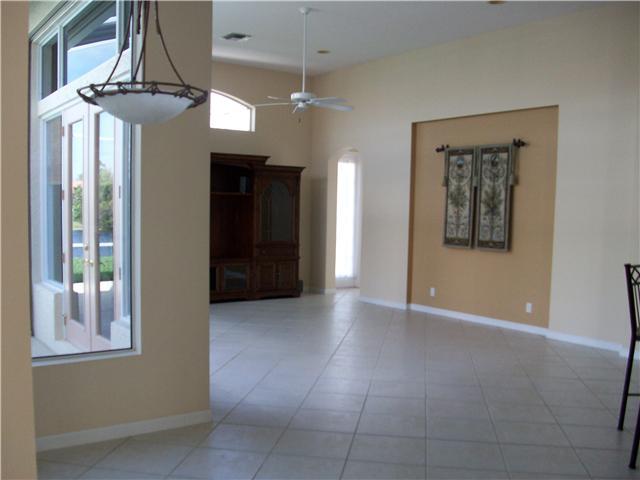 1547 SE BALLANTRAE Ct 1547