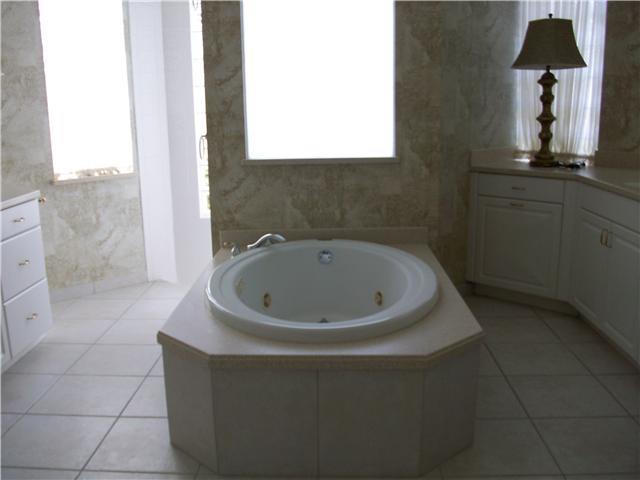 1547 SE BALLANTRAE Ct 1547