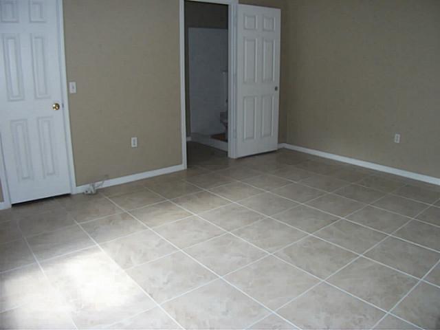 1189 SW Irving Street 1189