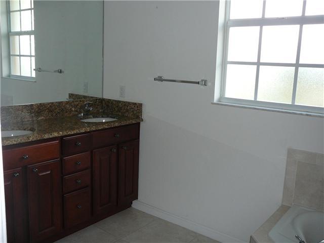 2619 SW Ann Arbor Road 0