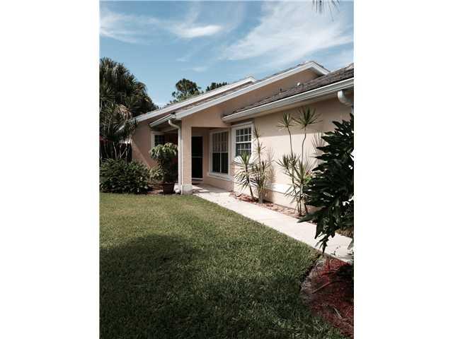 3555 SW Coco Palm Drive 3555