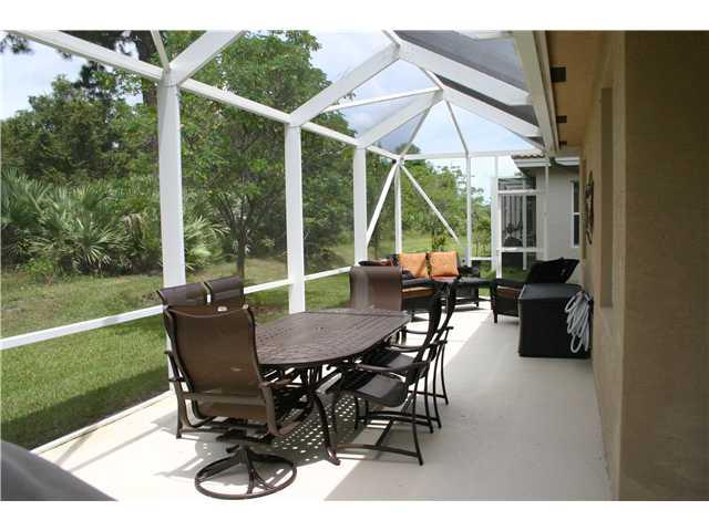 6288 SW Bald Eagle Drive .