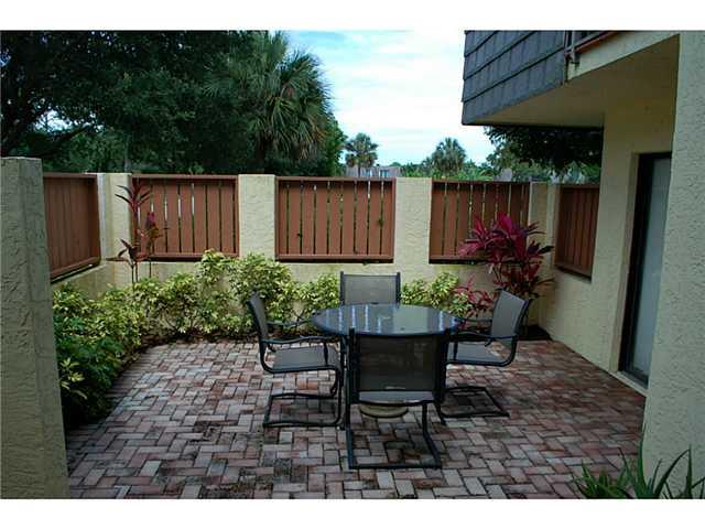 3102 SE Brook Street 3102