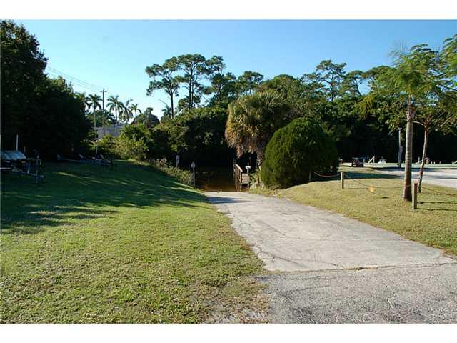 444 SE Fini Drive 444