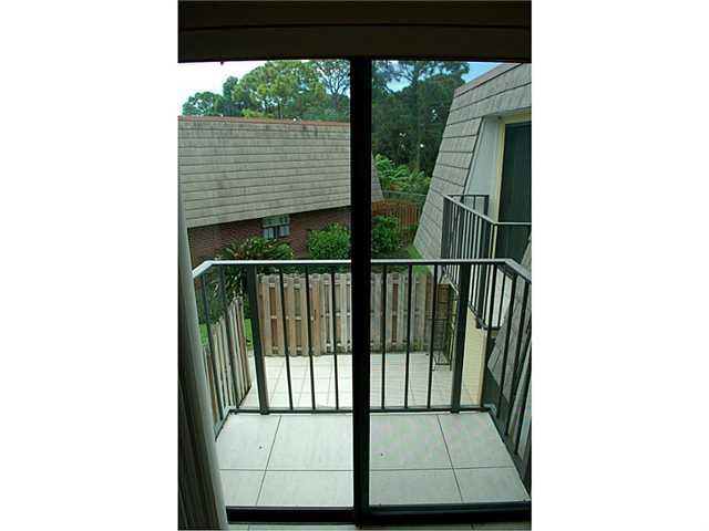 3124 SE Brook Street 2