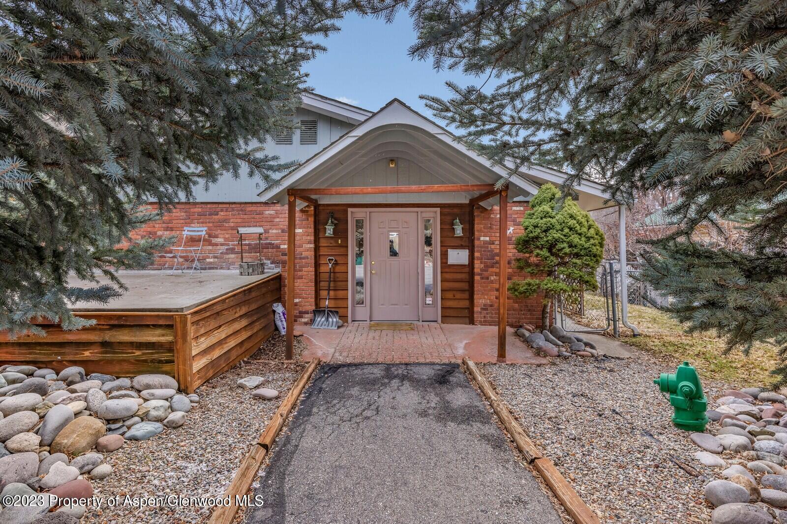 228 N 7th Street