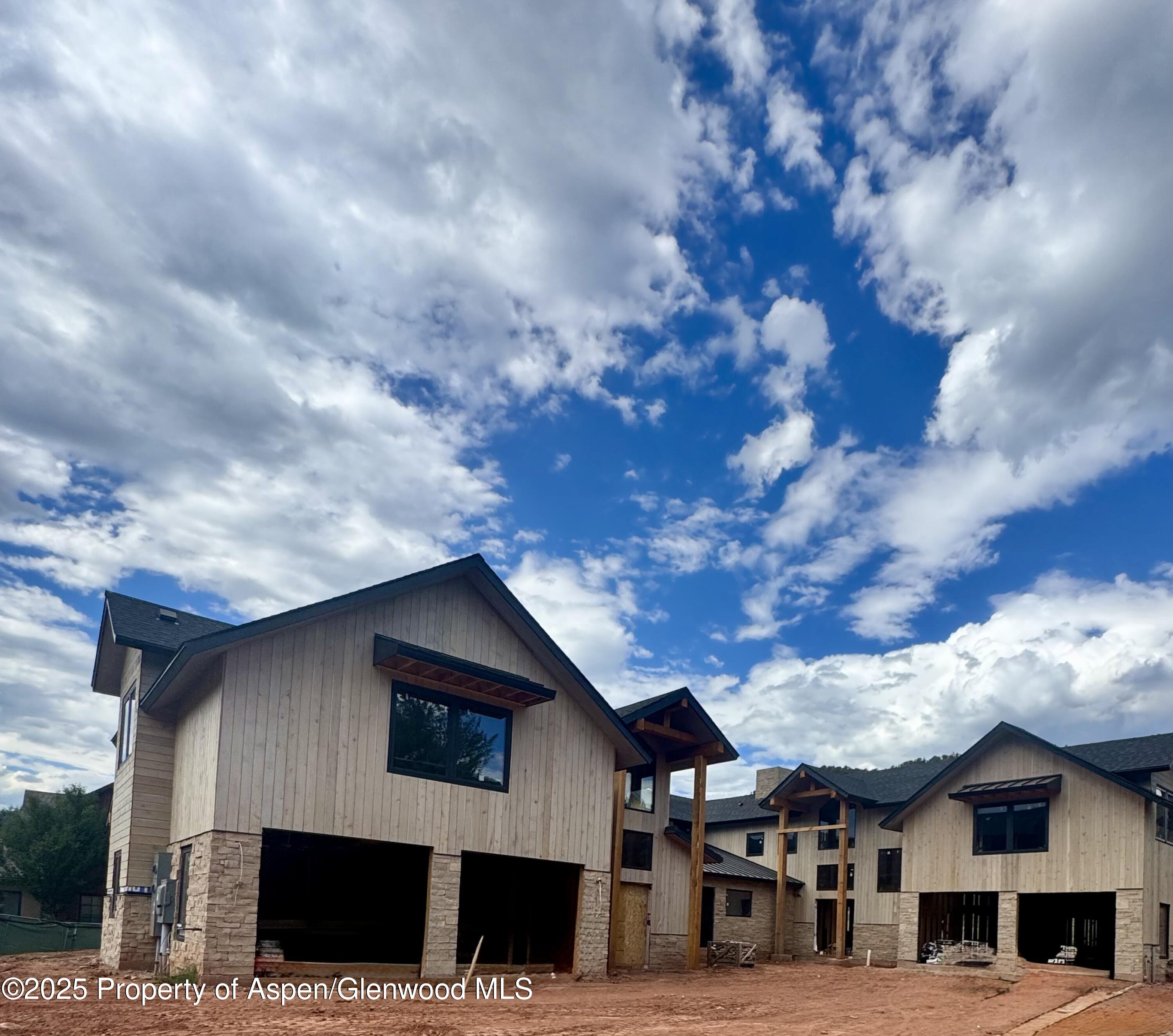 65 UPLAND Lane, 1