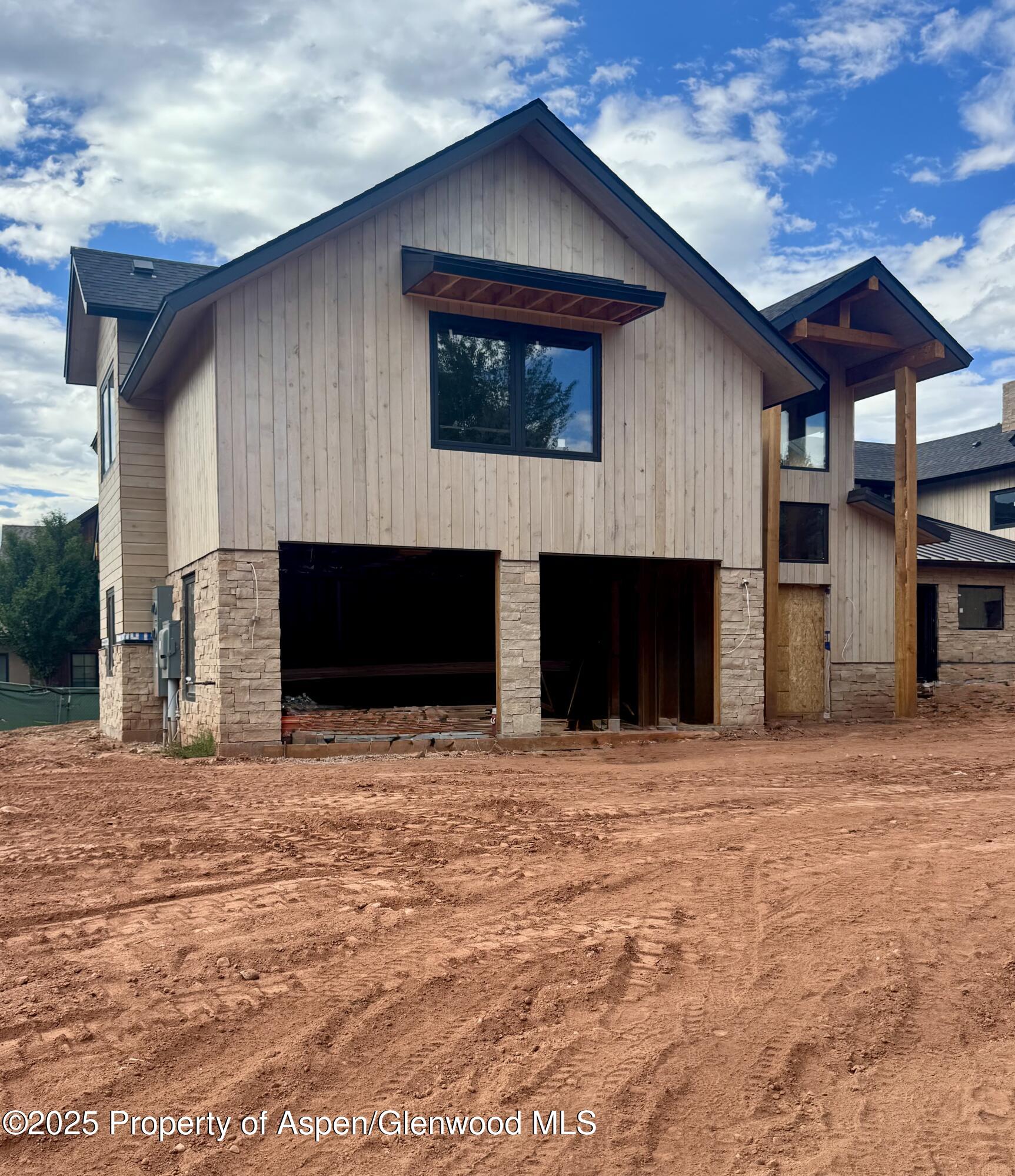 65 UPLAND Lane, 1
