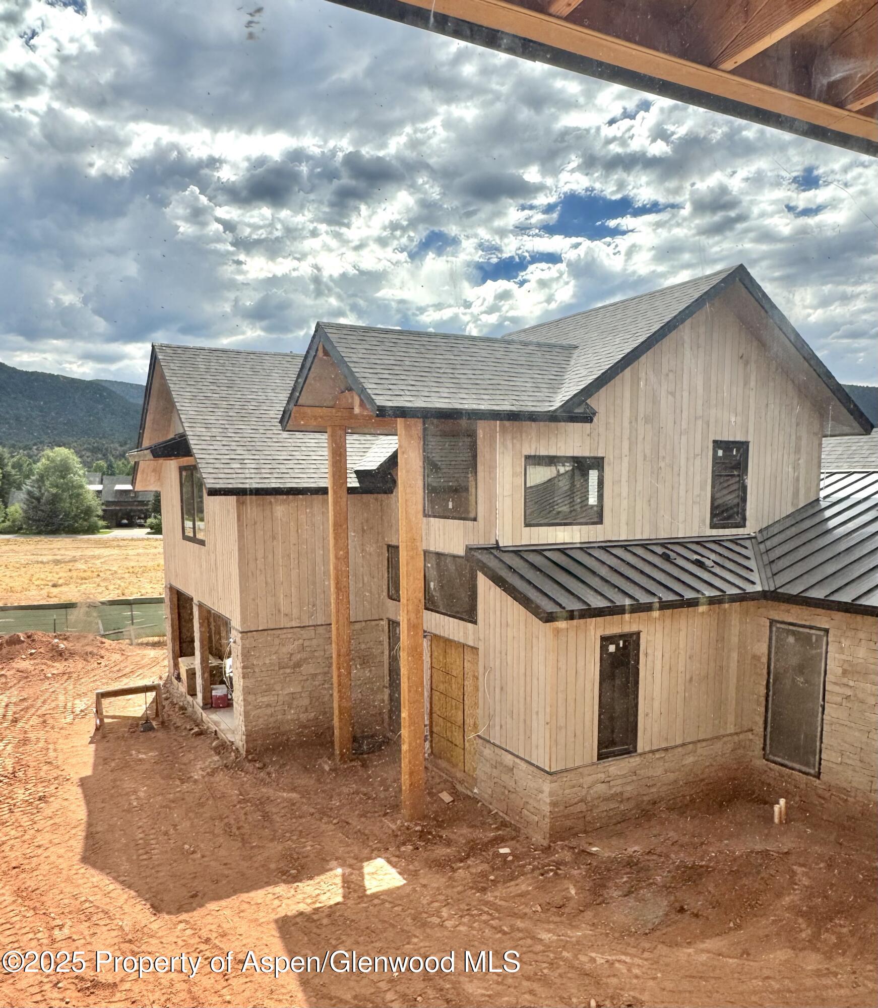 65 UPLAND Lane, 1
