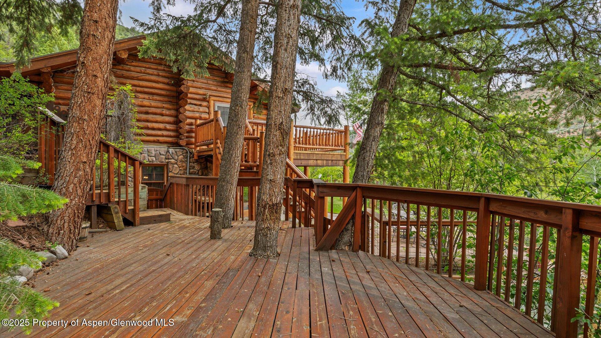153 Peachblow Road