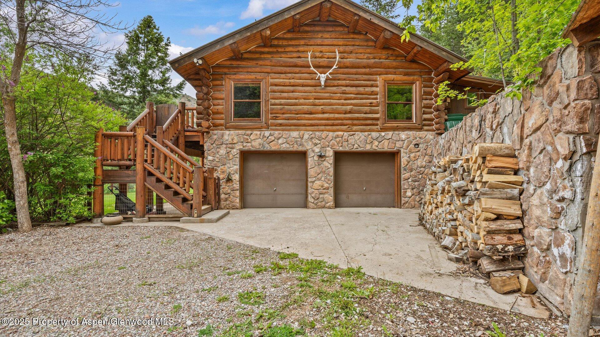 153 Peachblow Road