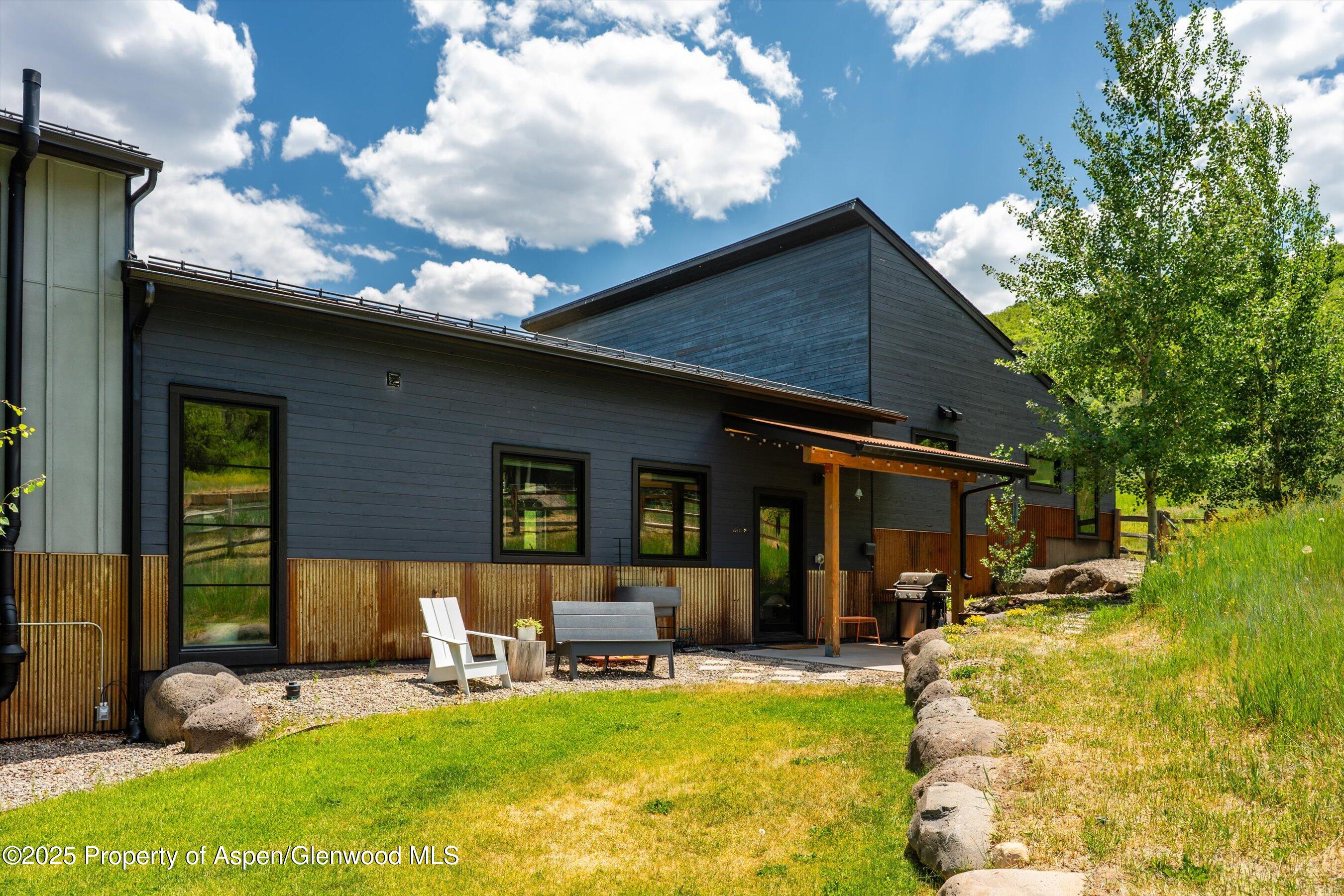 442 Silver King Court