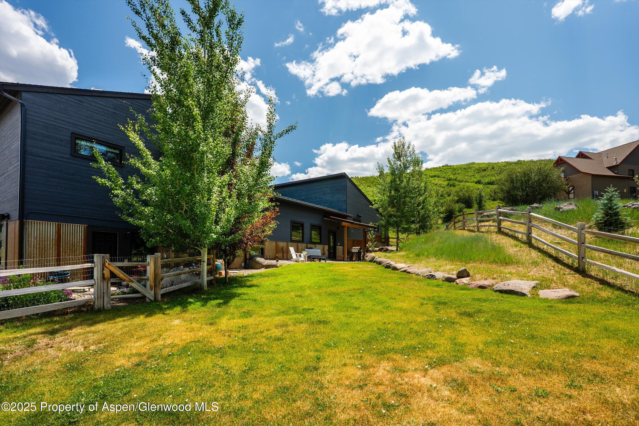 442 Silver King Court