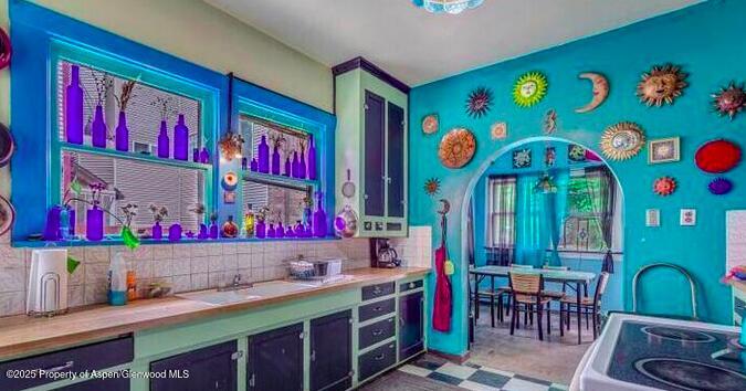 1021 Grand Avenue