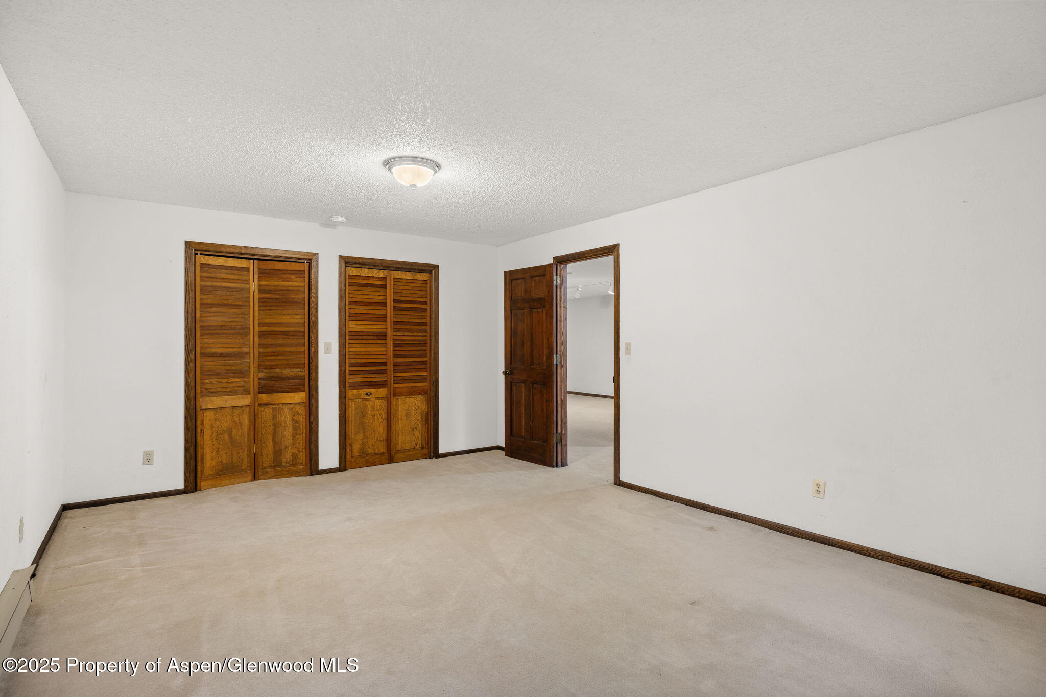 283 MEADOW Lane