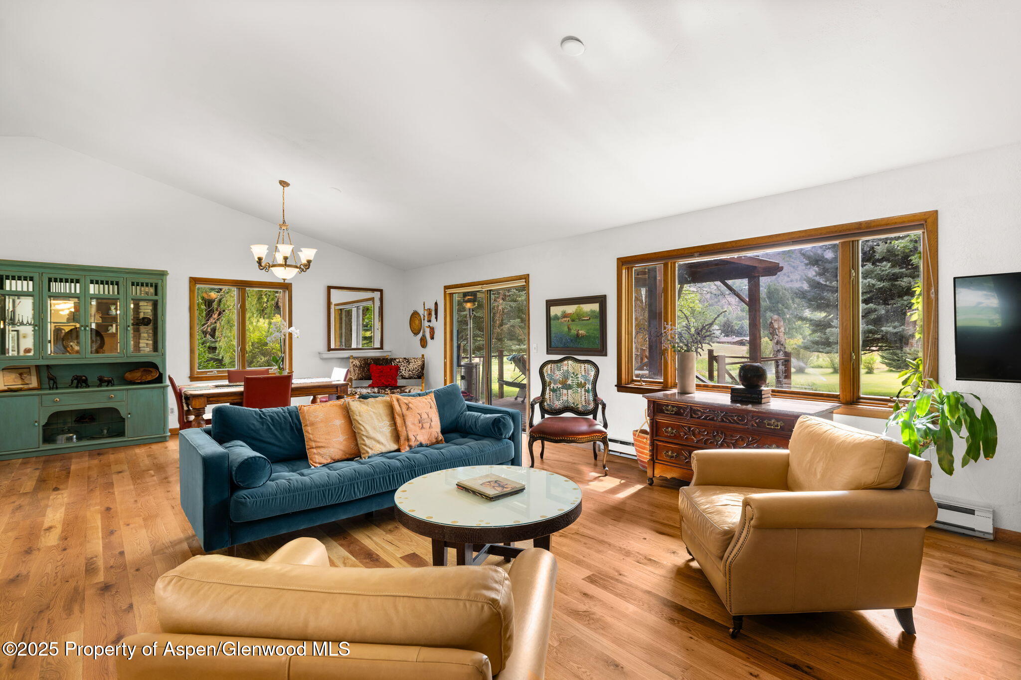 283 MEADOW Lane