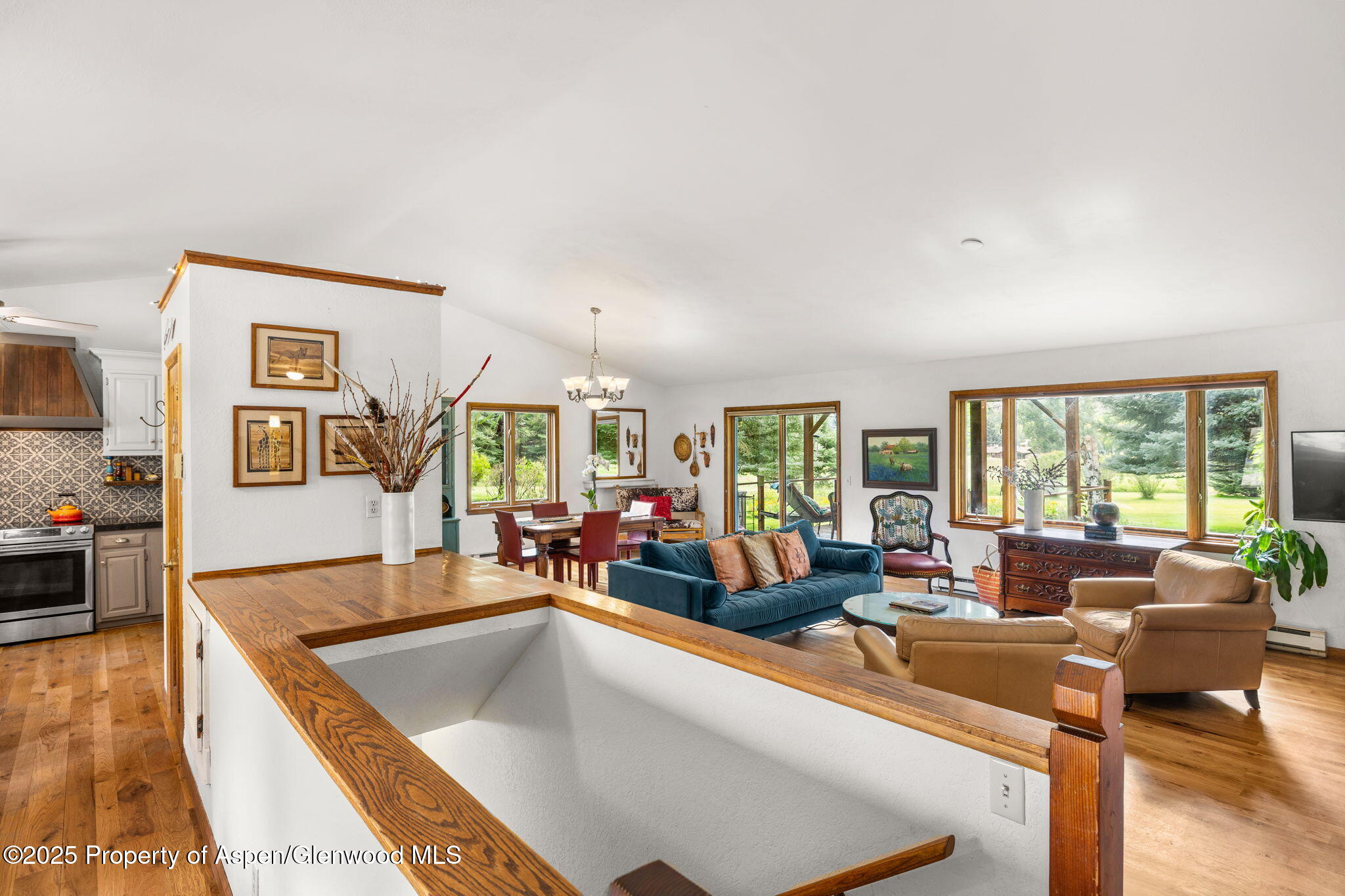 283 MEADOW Lane