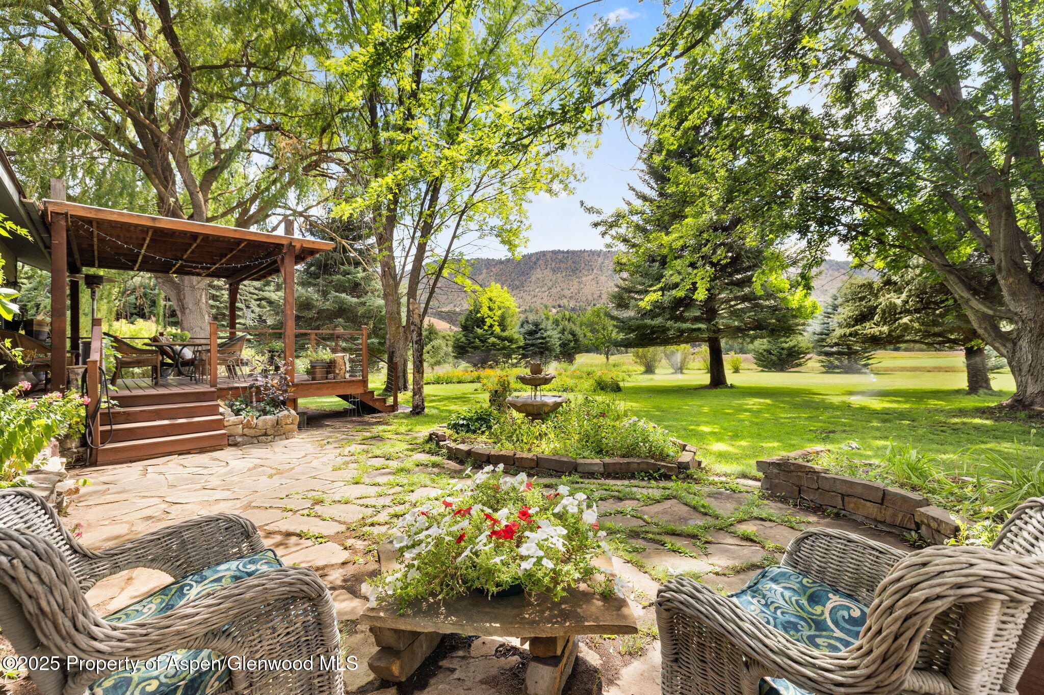 283 MEADOW Lane