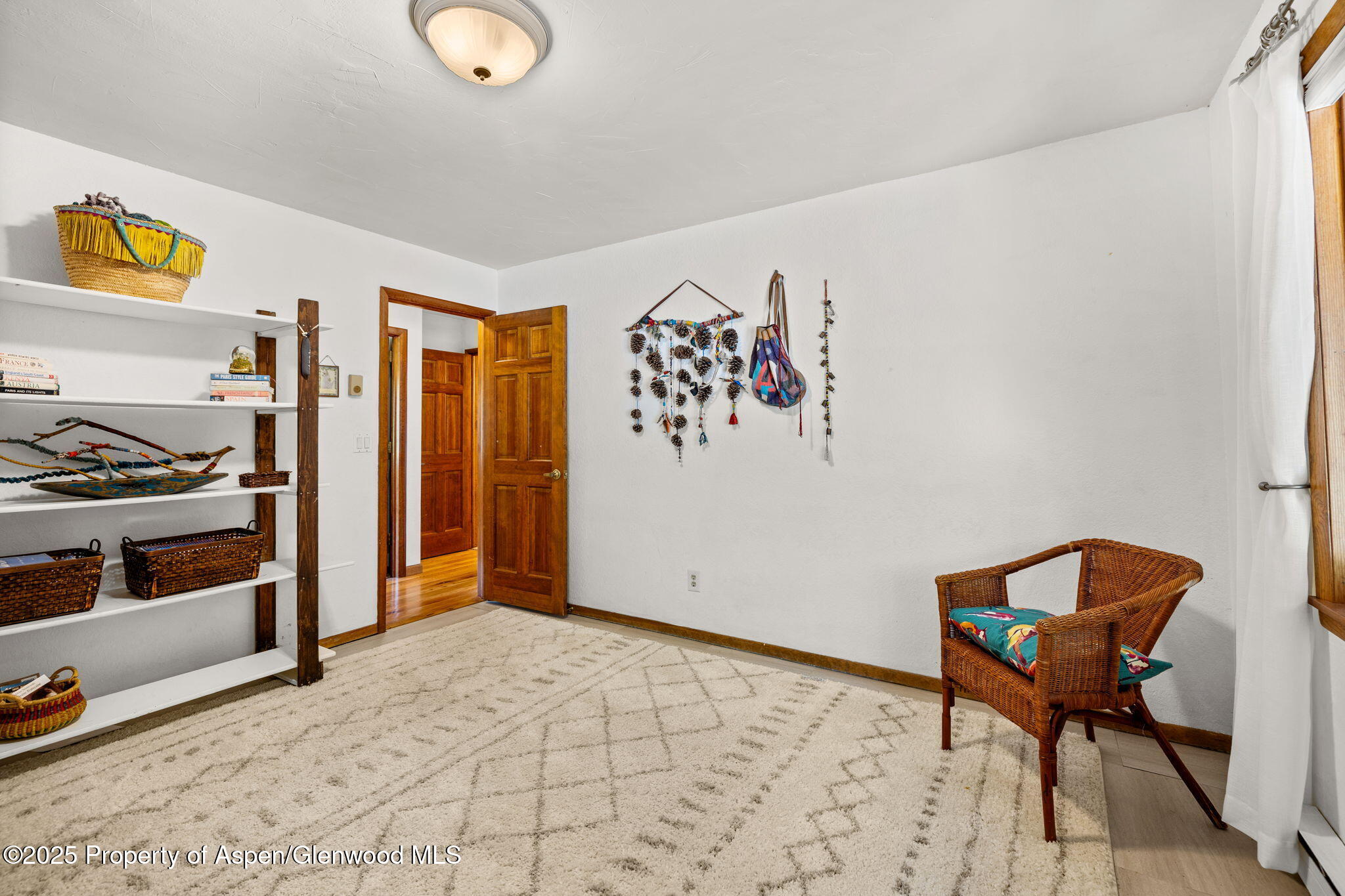 283 MEADOW Lane