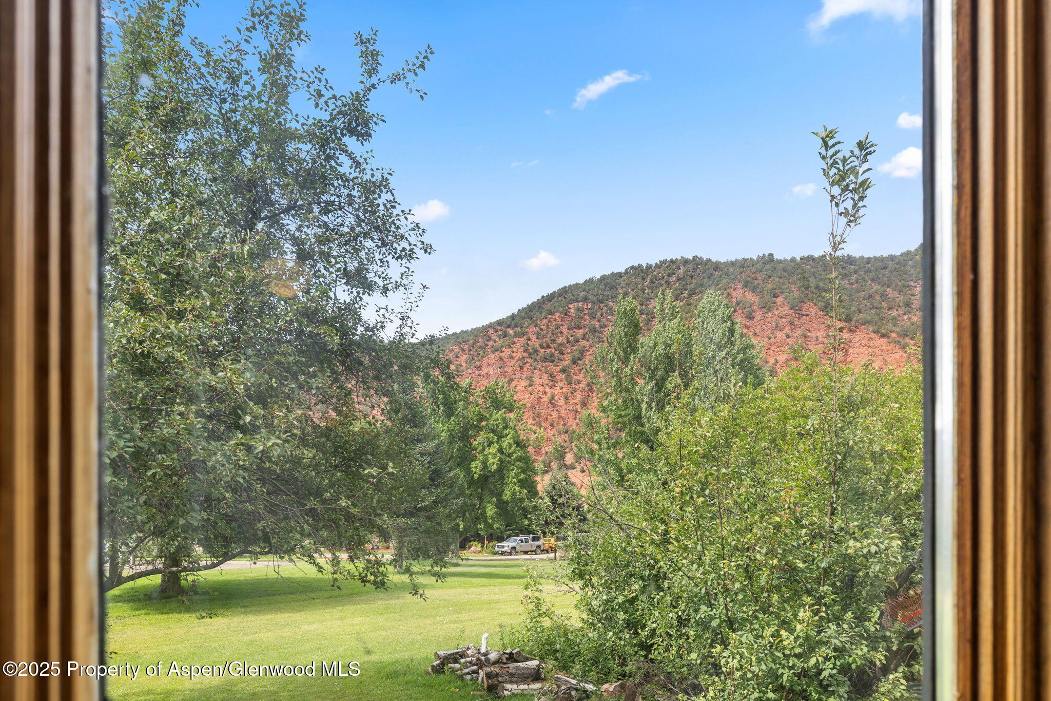 283 MEADOW Lane
