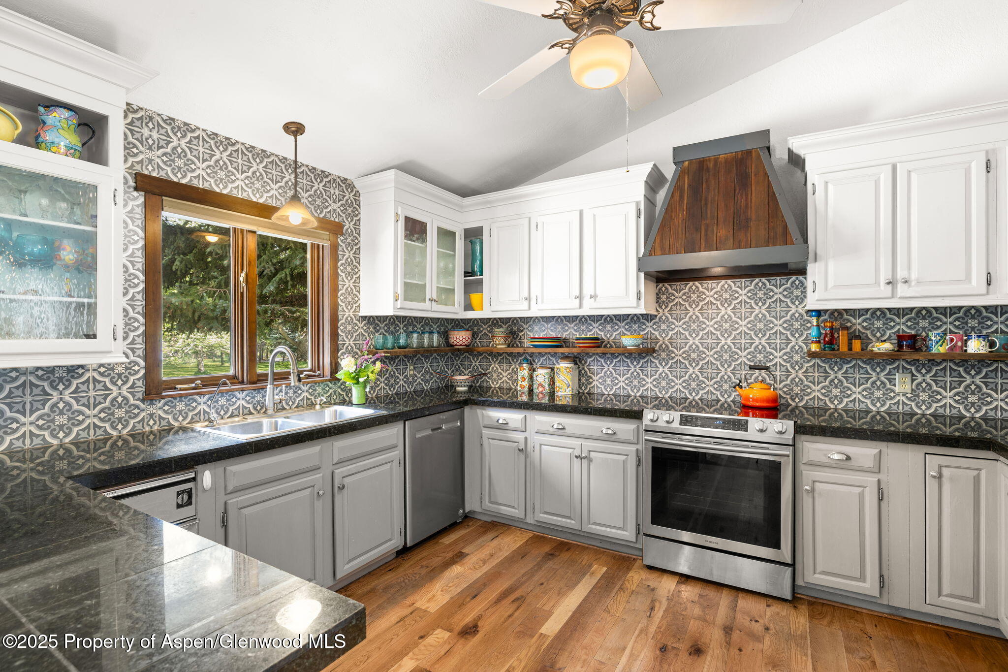 283 MEADOW Lane