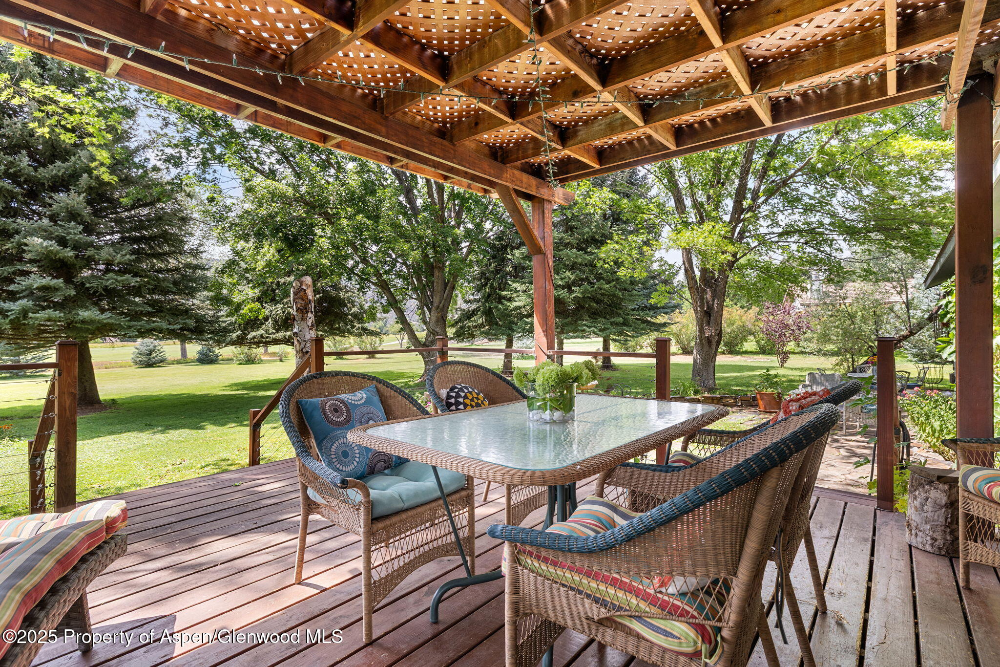 283 MEADOW Lane