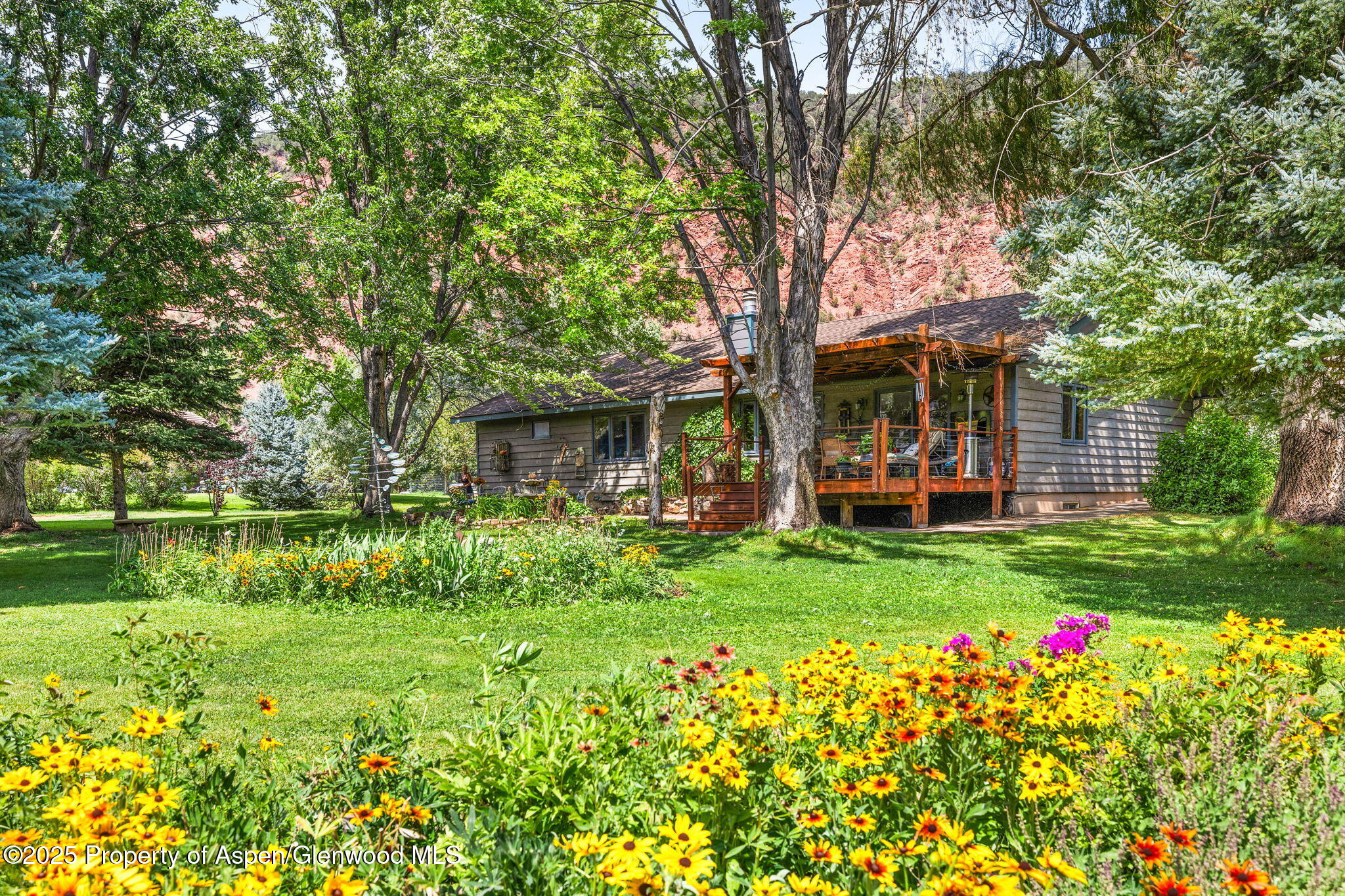 283 MEADOW Lane