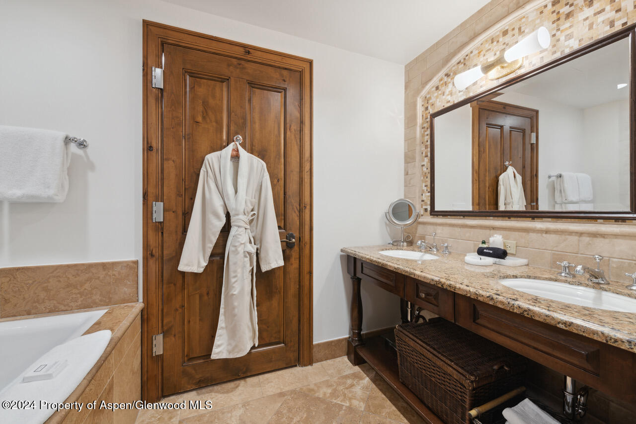 415 E Dean St., Unit 16, Week 9