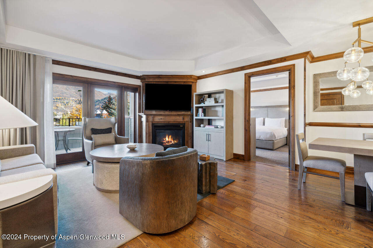 415 E Dean St., Unit 16, Week 9