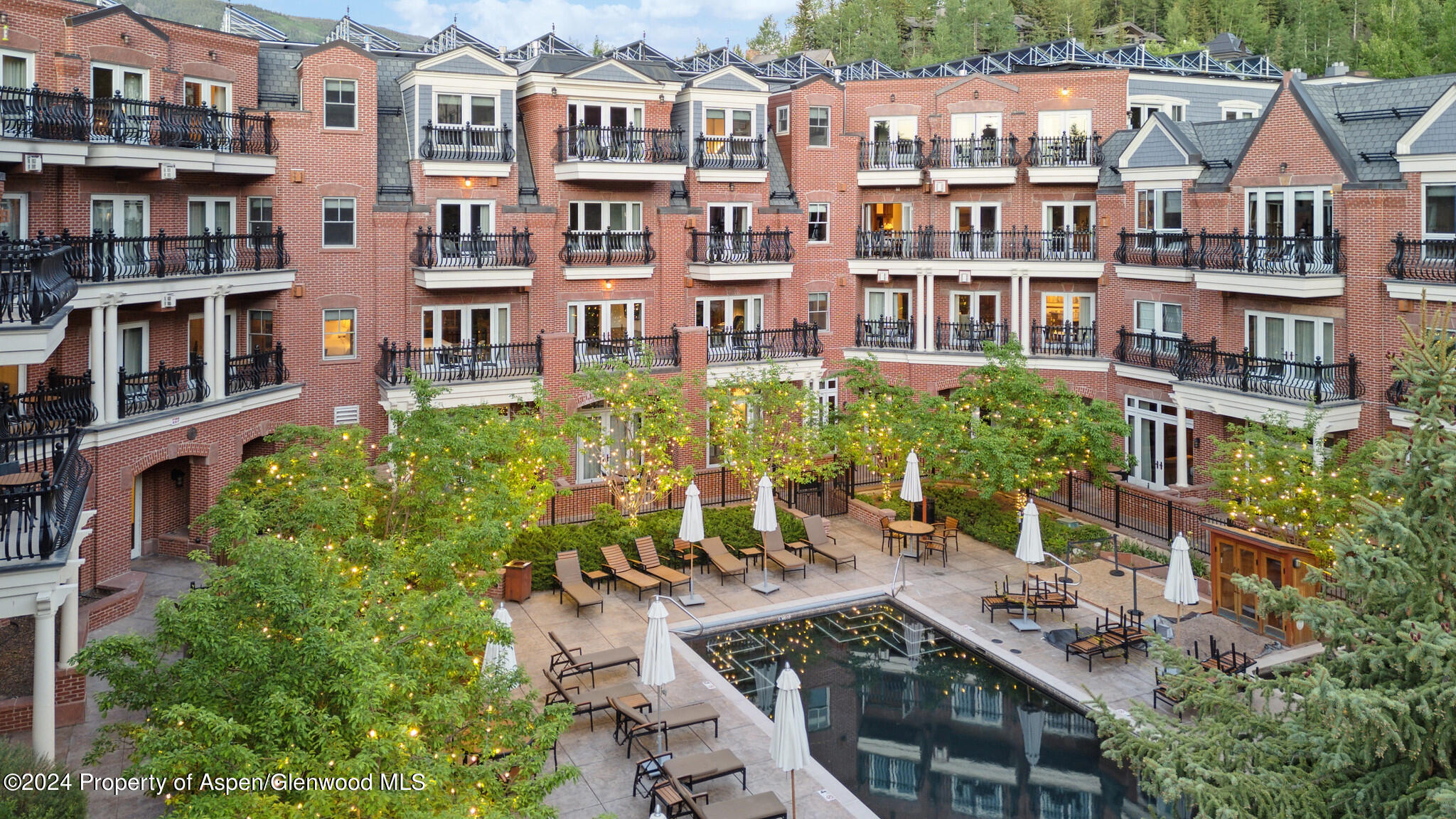 415 E Dean St., Unit 16, Week 9