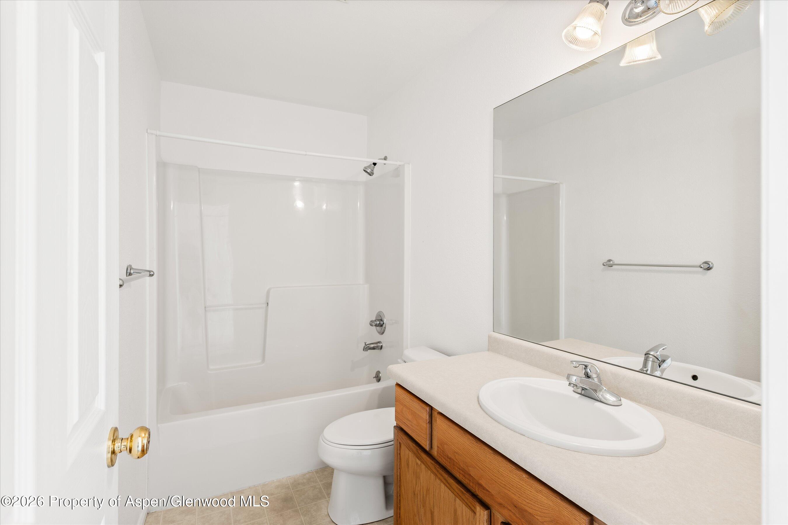 954 W 24th Street