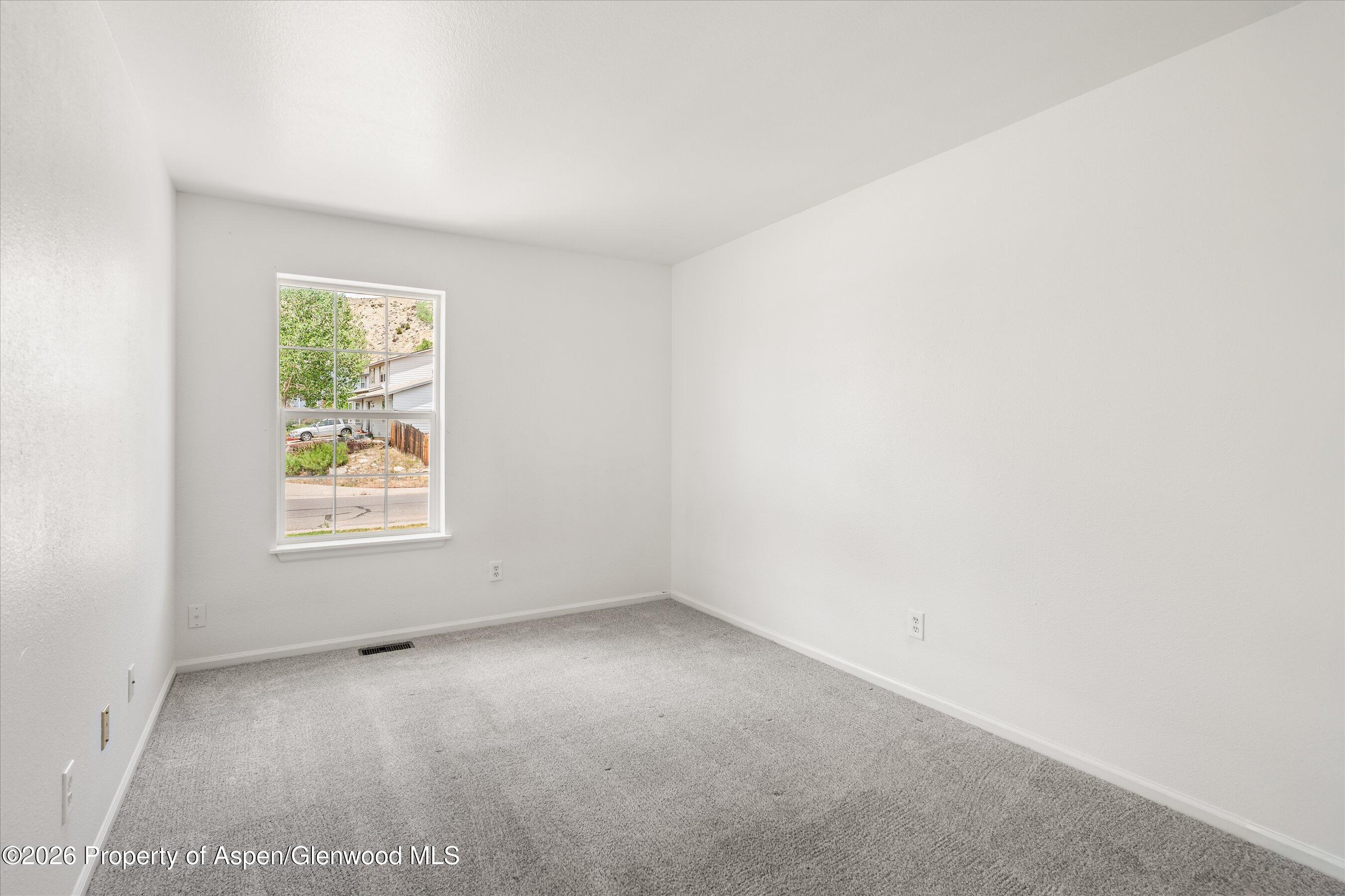 954 W 24th Street