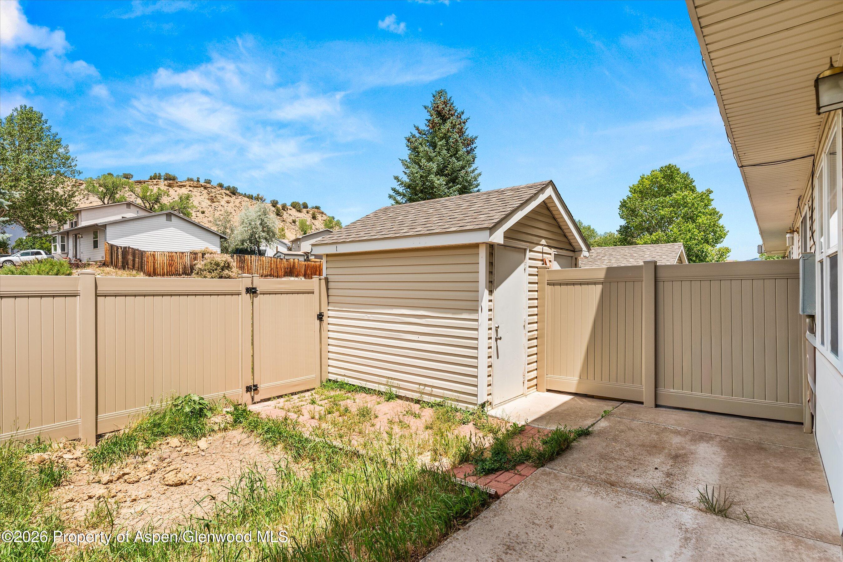 954 W 24th Street