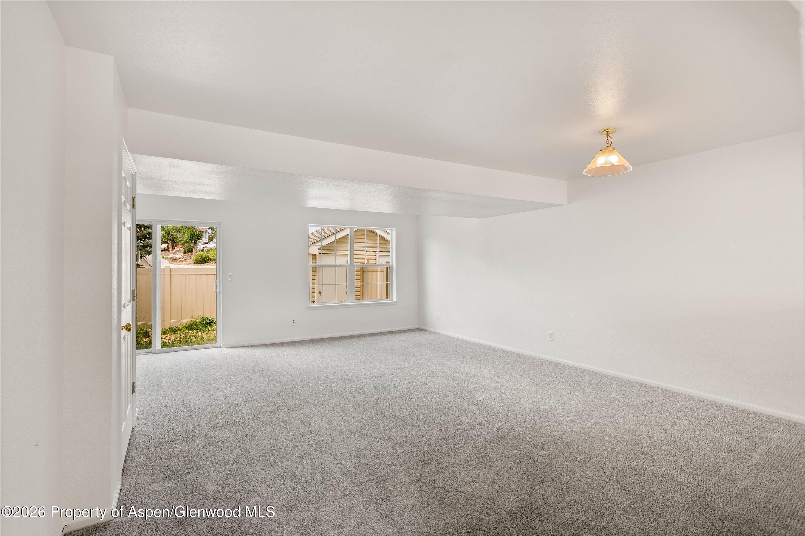 954 W 24th Street