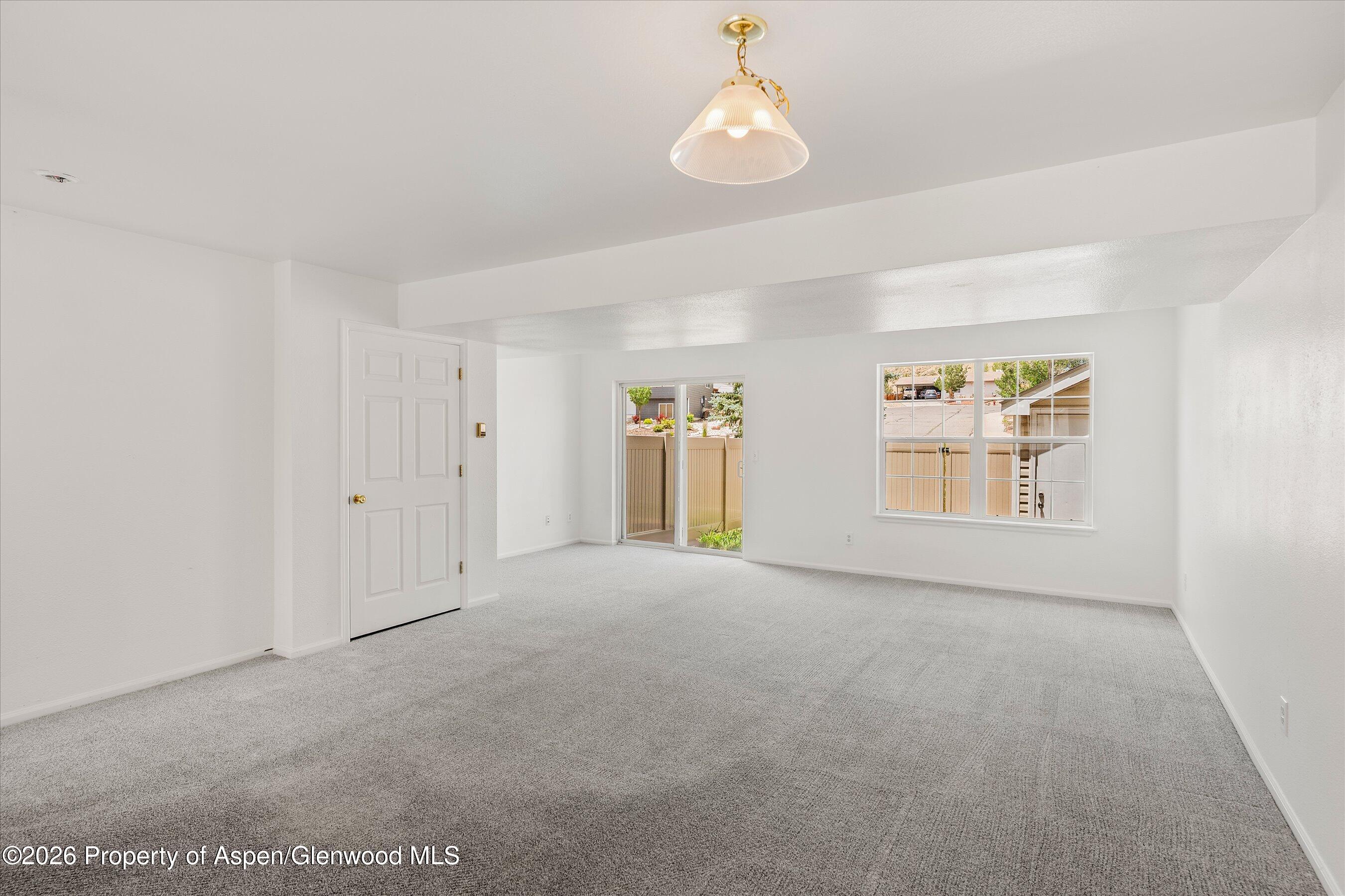 954 W 24th Street