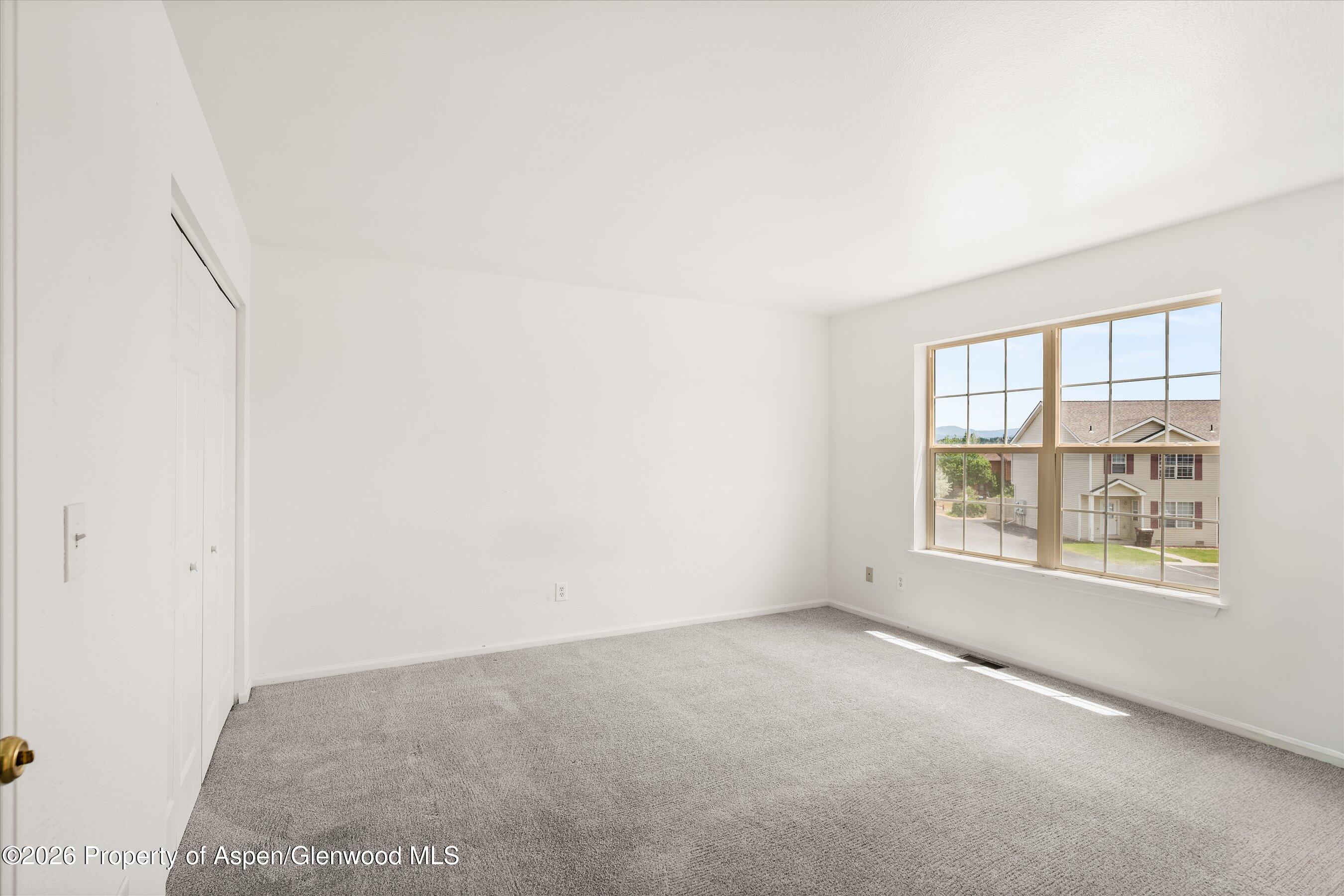 954 W 24th Street