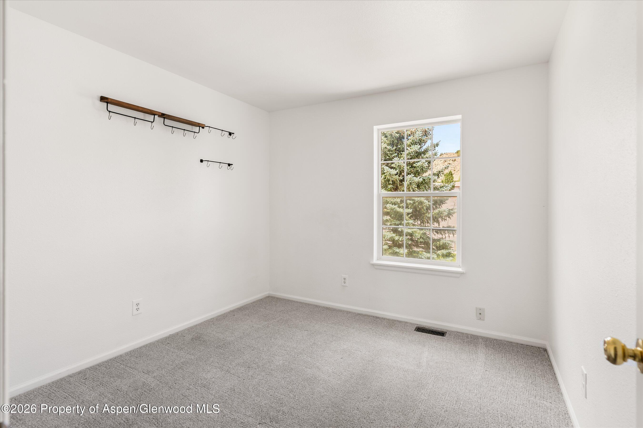 954 W 24th Street