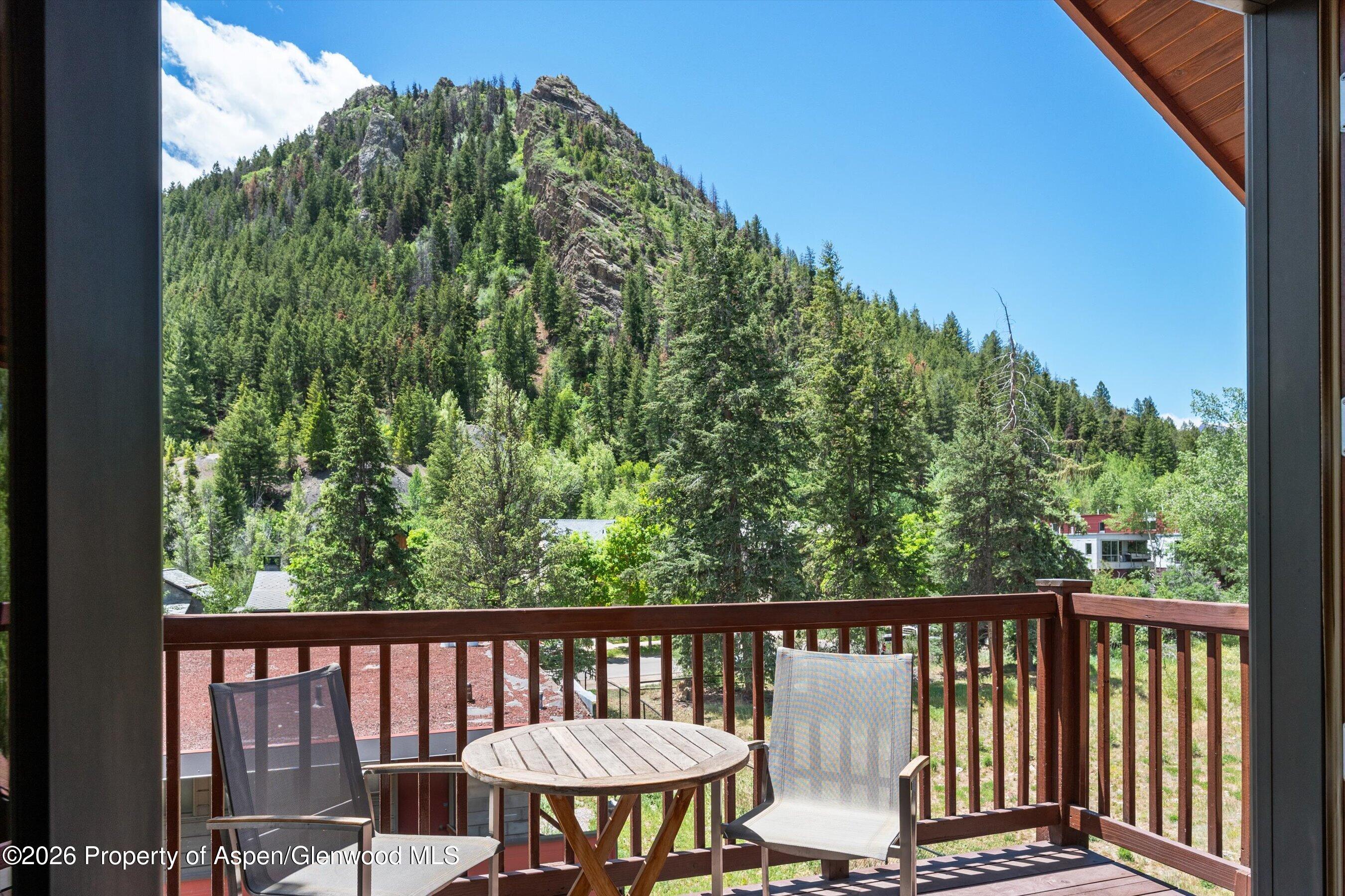 503 W Main Street B202