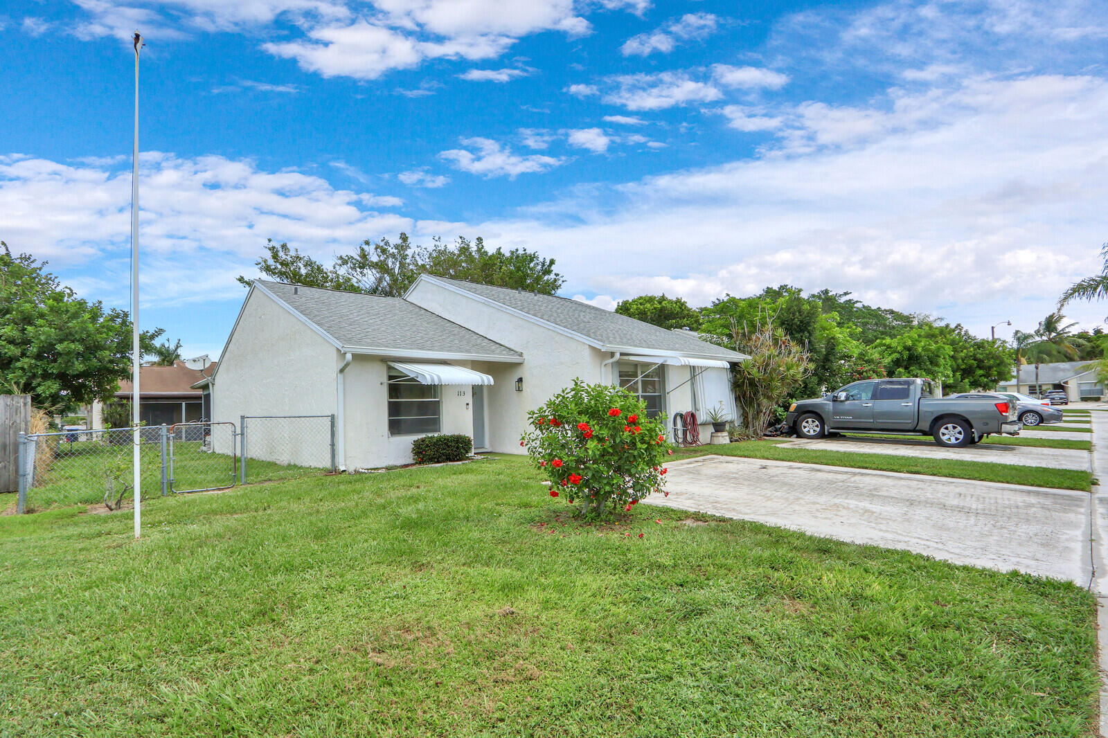 113 PINEWOOD Court
